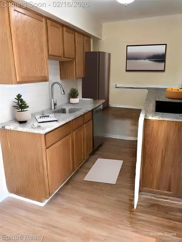 6960 Foxthorn DR, Canton Charter Township, MI 48187