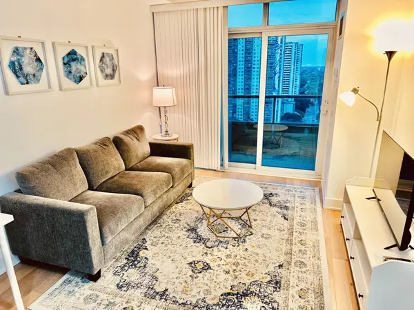 Toronto C08, ON M4Y 2J3,120 Homewood AVE #1905