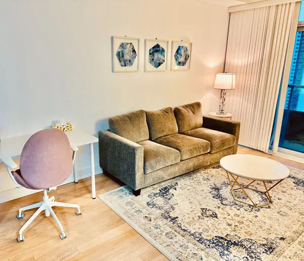 Toronto C08, ON M4Y 2J3,120 Homewood AVE #1905