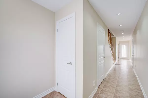 Brampton, ON L6Y 0H7,72 Aspen Hills RD