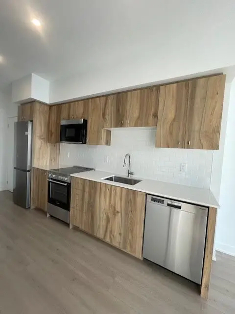 25 WELLINGTON ST S #3105, Kitchener, ON N2G 0G5