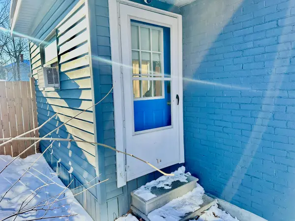 Brantford, ON N3T 3M3,44 Albion ST