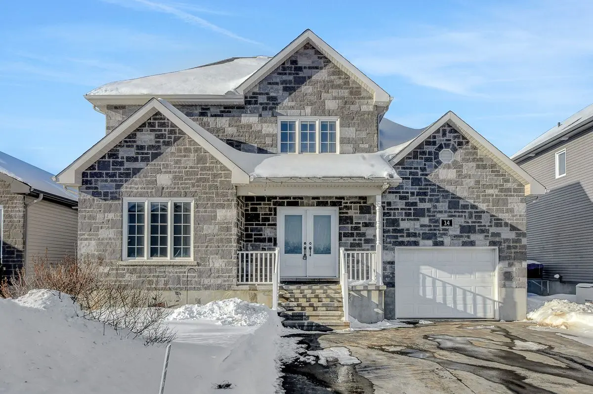 14 Yanik ST, The Nation, ON K0A 2M0