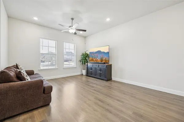 12986 Jk Ojha Street, Farmers Branch, TX 75234