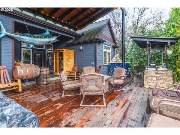 Hood River, OR 97031,1749 22ND ST