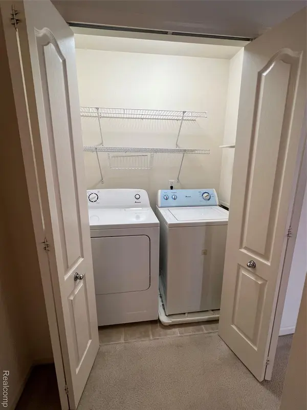 316 N WIXOM RD #33, Wixom, MI 48393