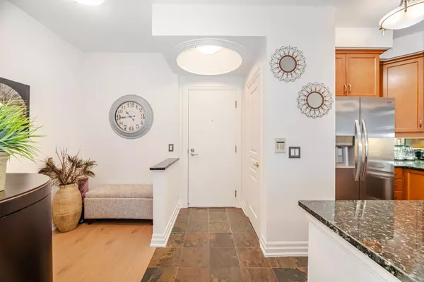 Toronto W06, ON M8V 4G2,2083 Lake Shore BLVD W #1413