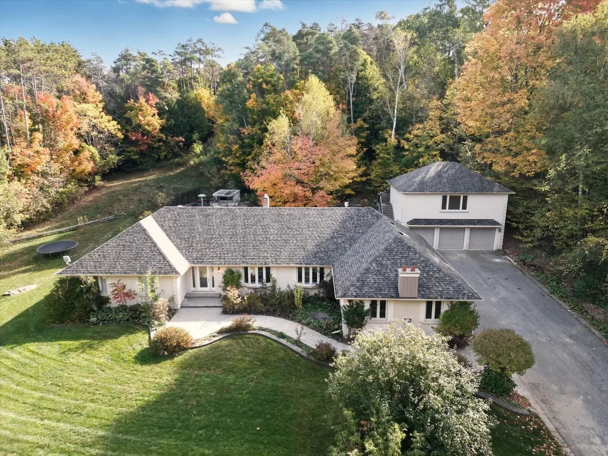 East Gwillimbury, ON L9N 0C6,40 Algonquin Forest DR