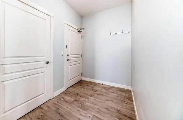 2300 Evanston SQ NW #417, Calgary, AB T3P 0G8