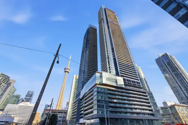 Toronto C01, ON M5V 0X3,1 Concord Cityplace WAY #801