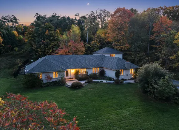 East Gwillimbury, ON L9N 0C6,40 Algonquin Forest DR