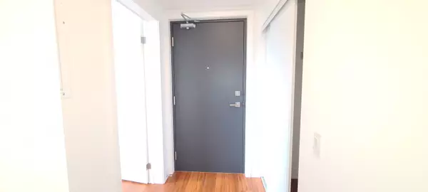 Brantford, ON N3T 2L3,1 Wellington ST #409