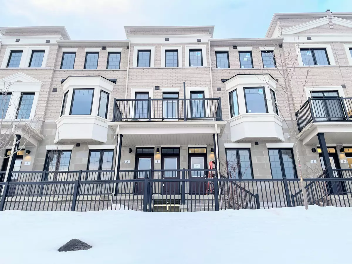 Brampton, ON L6P 4S2,4320 EBENEZER RD #6