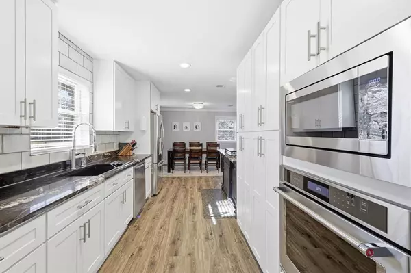 Fort Worth, TX 76116,1813 Ems Road W