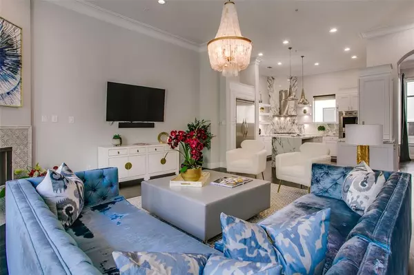 Dallas, TX 75204,2211 Worthington Street