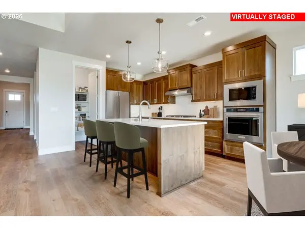 1197 SE 18th AVE, Canby, OR 97013