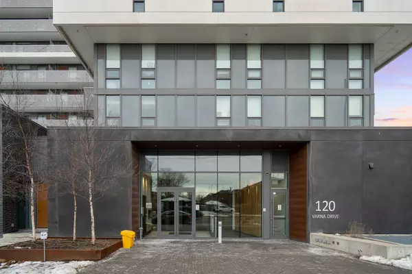 Toronto C04, ON M6A 0B3,120 Varna DR #1117