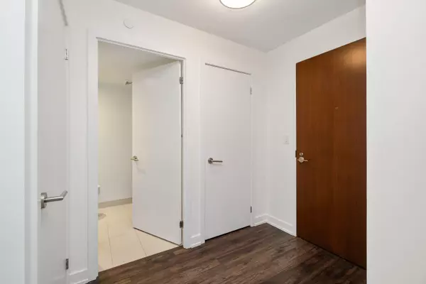 Toronto C04, ON M6A 0B3,120 Varna DR #1117