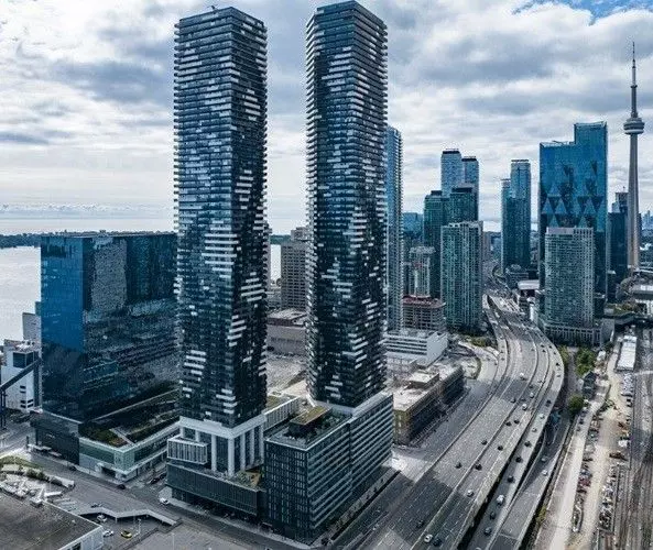 Toronto C08, ON M5E 0E4,138 Downes ST #5302