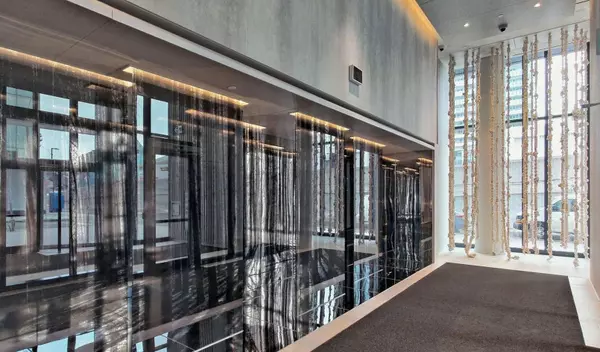 Toronto C08, ON M5E 0E4,138 Downes ST #5302