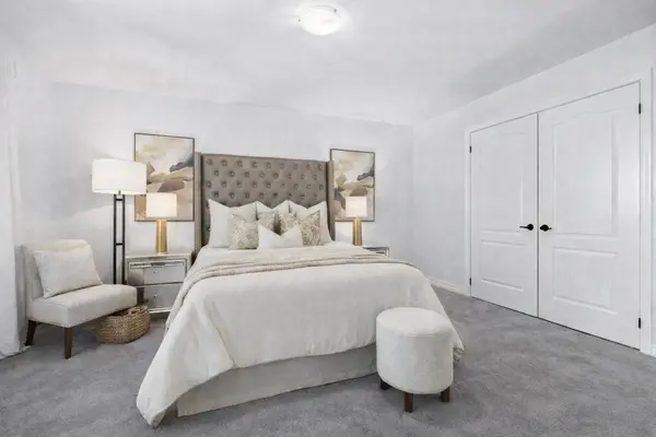 117 Merivale CT, Oshawa, ON L1H 8S4