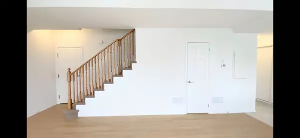 Brampton, ON L6P 4S2,4320 EBENEZER RD #6