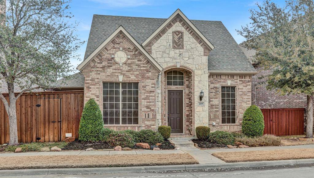 209 Carrington Lane, Lewisville, TX 75067