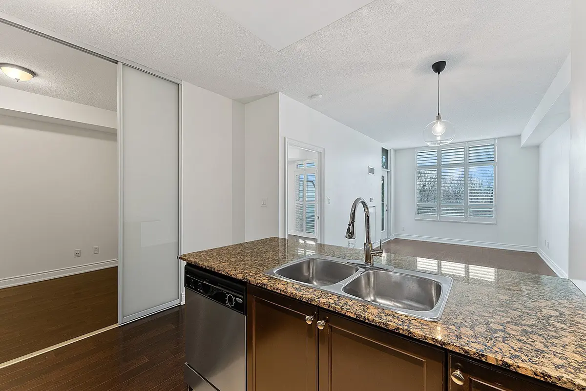 20 Bloorview PL #301, Toronto C15, ON M2J 0A6