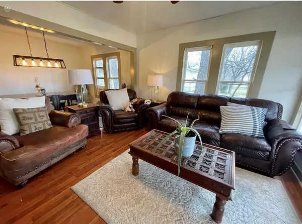 301 S Ave. H, Olney, TX 76374