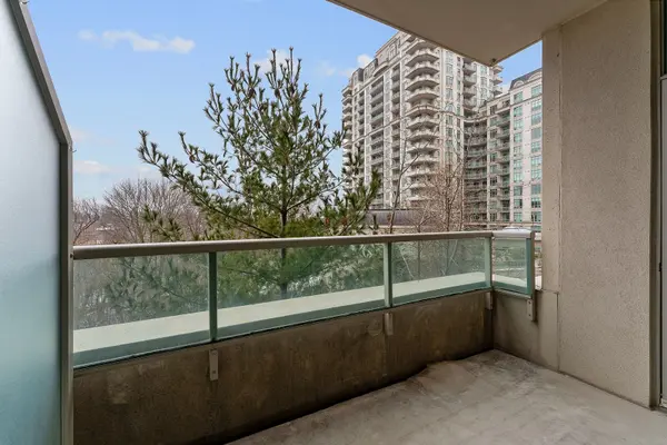 20 Bloorview PL #301, Toronto C15, ON M2J 0A6