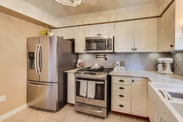 55 Knupp RD, Barrie, ON L4N 0R7