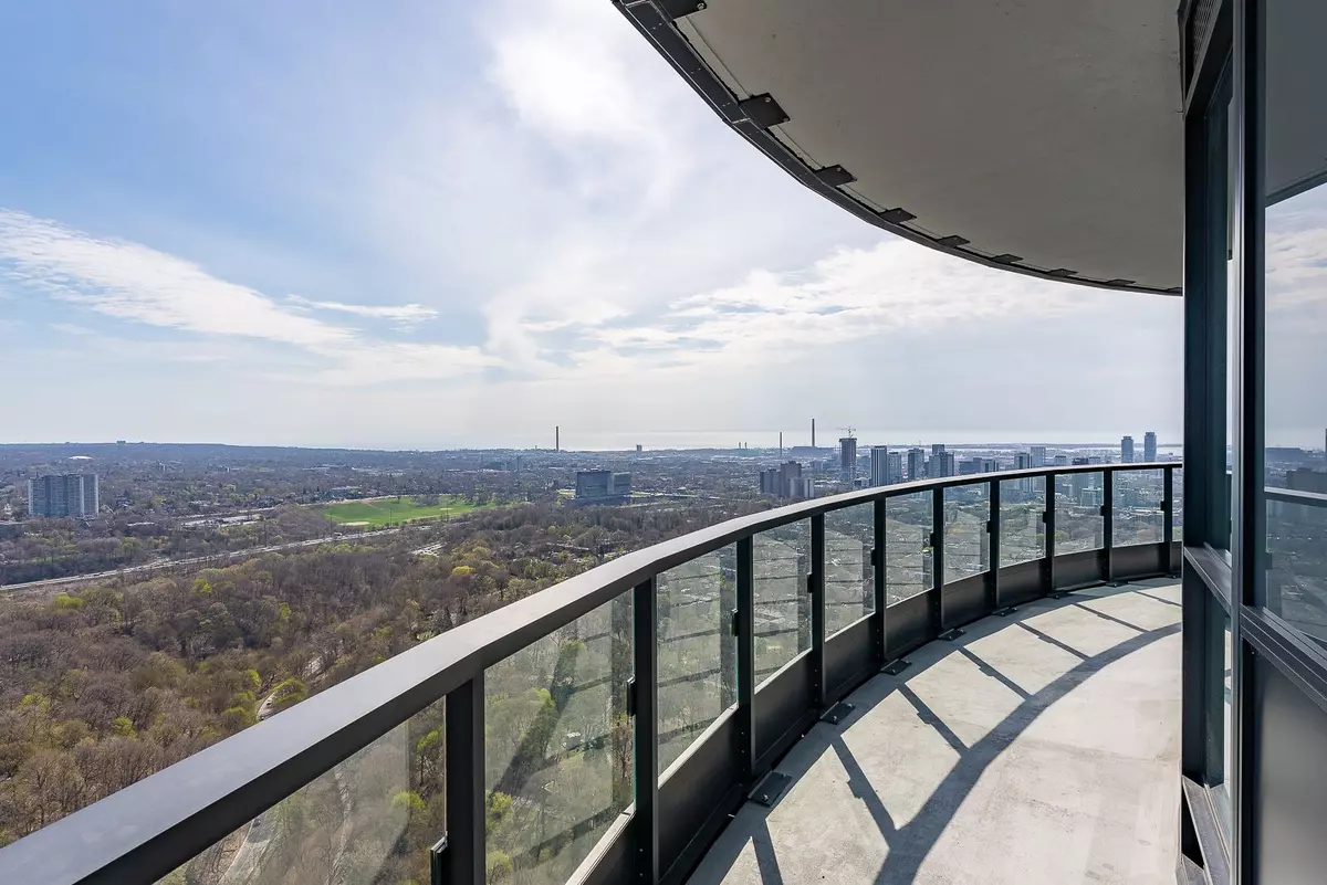 Toronto C08, ON M4W 0B3,585 Bloor ST E #4118