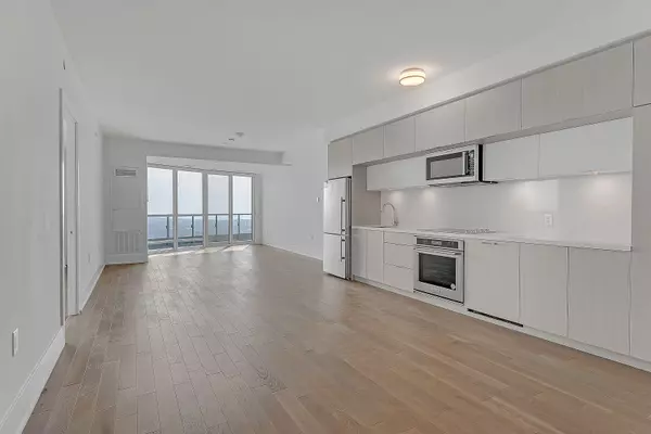 Toronto C08, ON M4W 0B3,585 Bloor ST E #4118