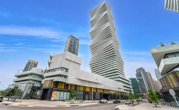 3900 Confederation Pkwy N #2708,  Mississauga,  ON L5B 0M3