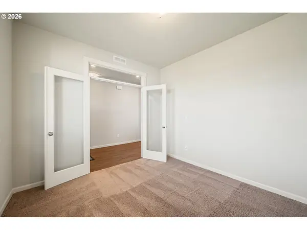 1935 SCHNEITER DR, Longview, WA 98632