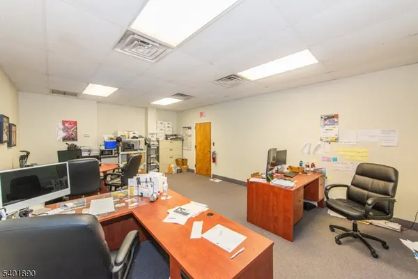 59 E Mill Rd, Washington Twp., NJ 07853