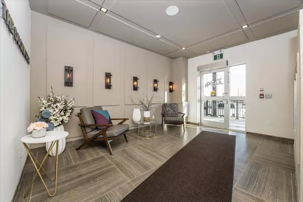 Barrie, ON L4M 0K9,299 Cundles RD E #102