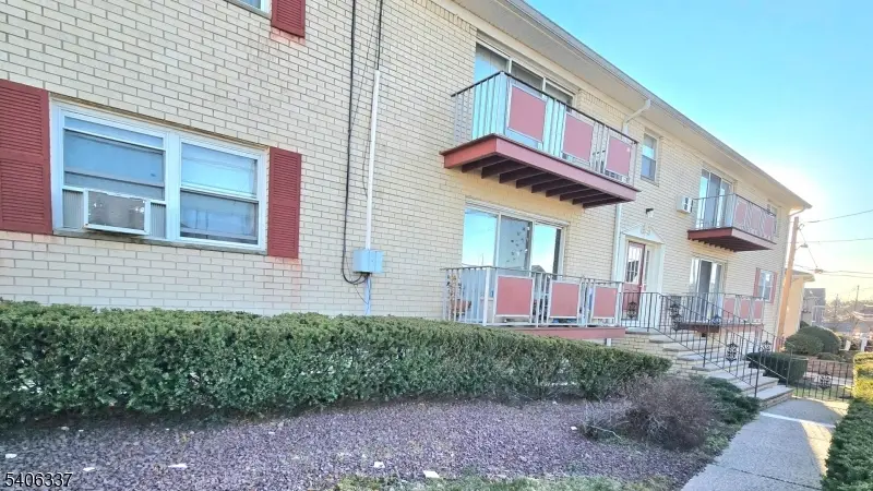 290 Hoover Ave #9, Bloomfield Twp., NJ 07003