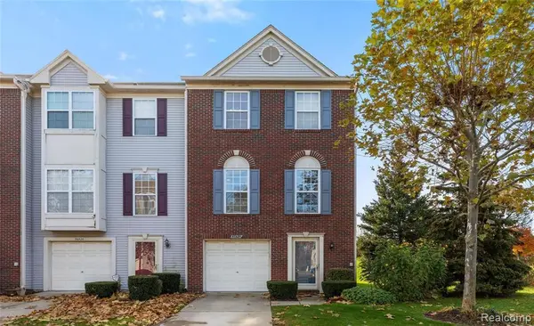 36420 Dominion CIR, Sterling Heights, MI 48310