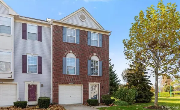 36420 Dominion CIR, Sterling Heights, MI 48310