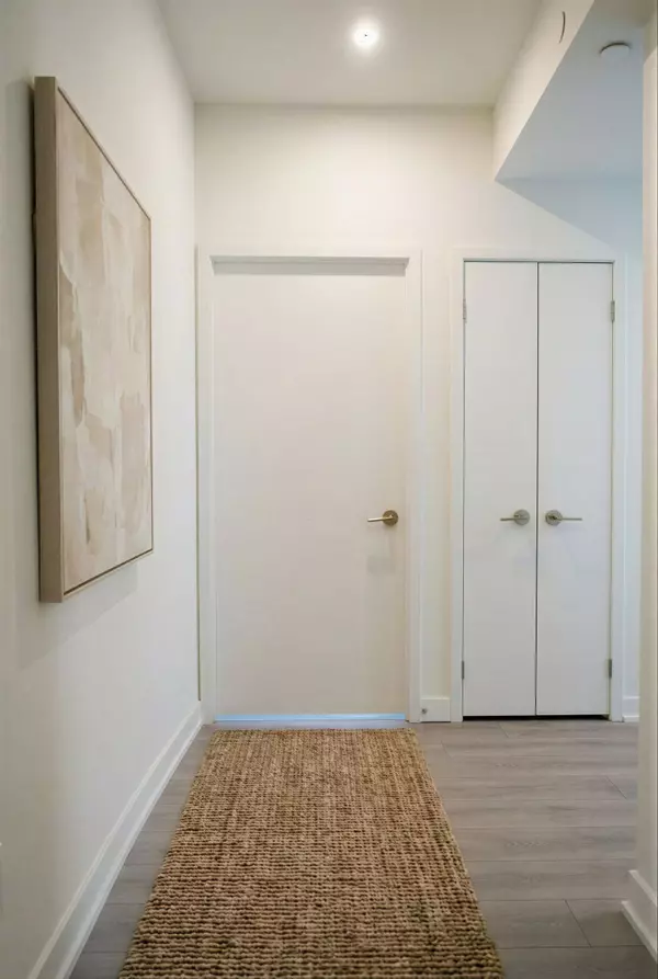 Mississauga, ON L5A 4C6,1 Fairview RD E #1504