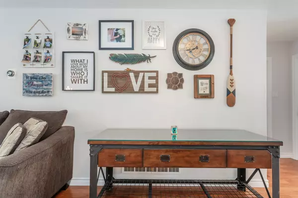 Tay, ON L0K 2A0,13 Hunter AVE