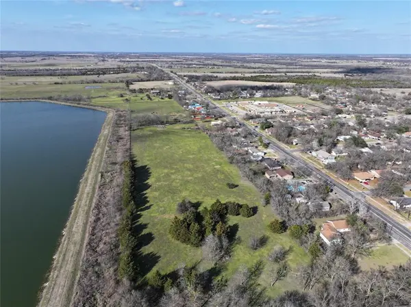 1215 Wolfe City Drive, Greenville, TX 75401