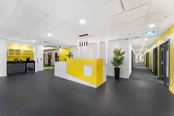 Toronto E11, ON M1B 3V4,305 Milner AVE #700-37