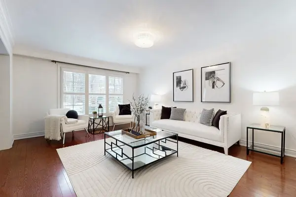 131 Castle CRES, Oakville, ON L6J 5H4