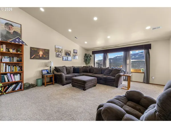 58400 4-K OVERLOOK LN, John Day, OR 97845