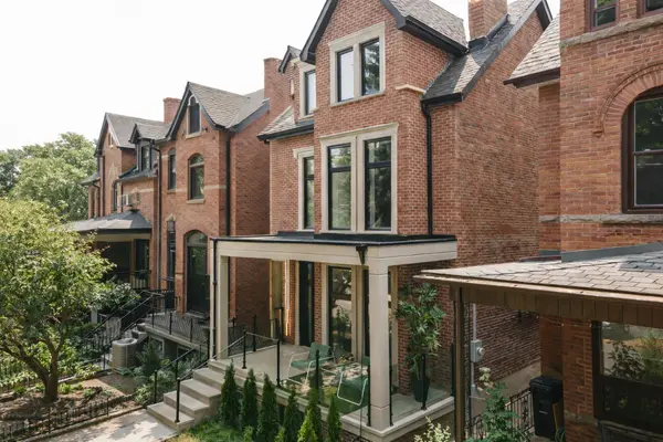 82 Major ST, Toronto C01, ON M5S 2L1