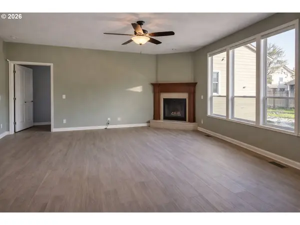 Springfield, OR 97477,817 RIVER KNOLL WAY