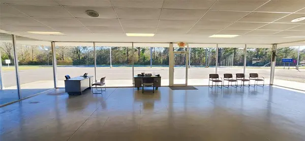 2002 Main, Logansport, LA 71049