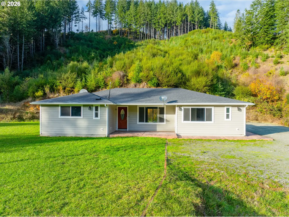 16855 HIGHWAY 42, Myrtle Point, OR 97458
